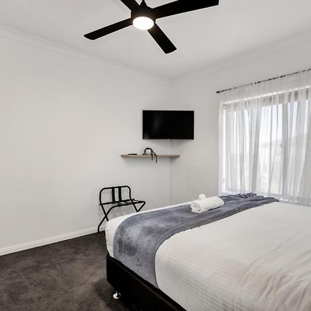 Port Noarlunga Coast Motel And Apartments מראה חיצוני תמונה