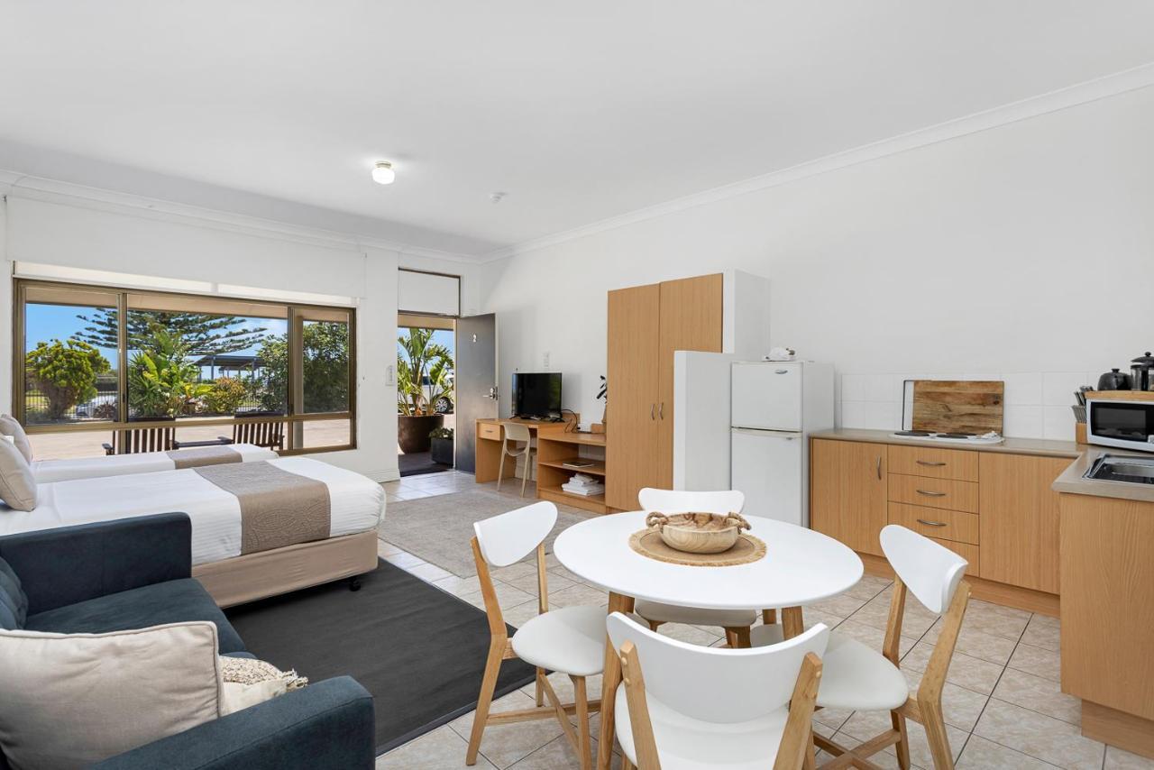 Port Noarlunga Coast Motel And Apartments מראה חיצוני תמונה